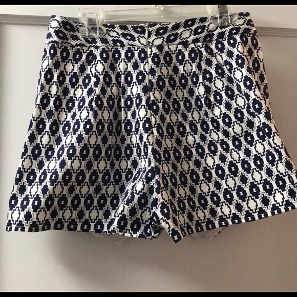 Design Lab Print Skort - Picture 7 of 8